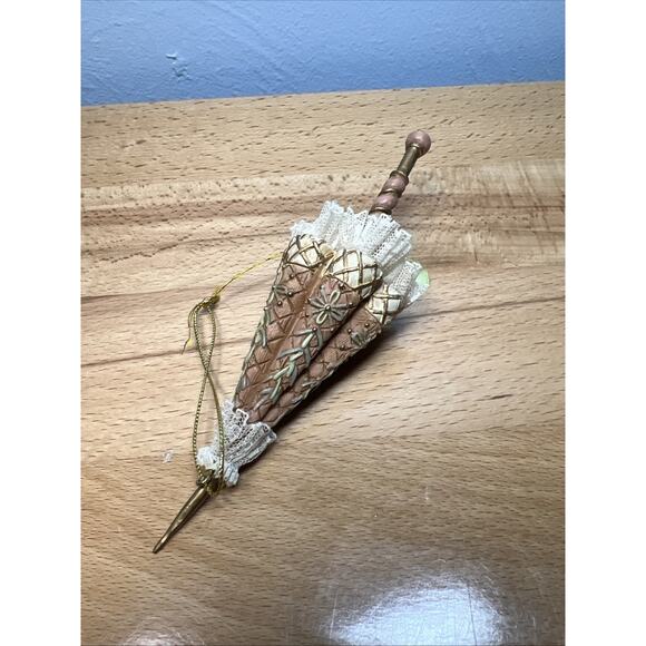 Kurt Adler Louis Nichole Folded Umbrella Christmas Ornament Resin Cream Color - Picture 6 of 7